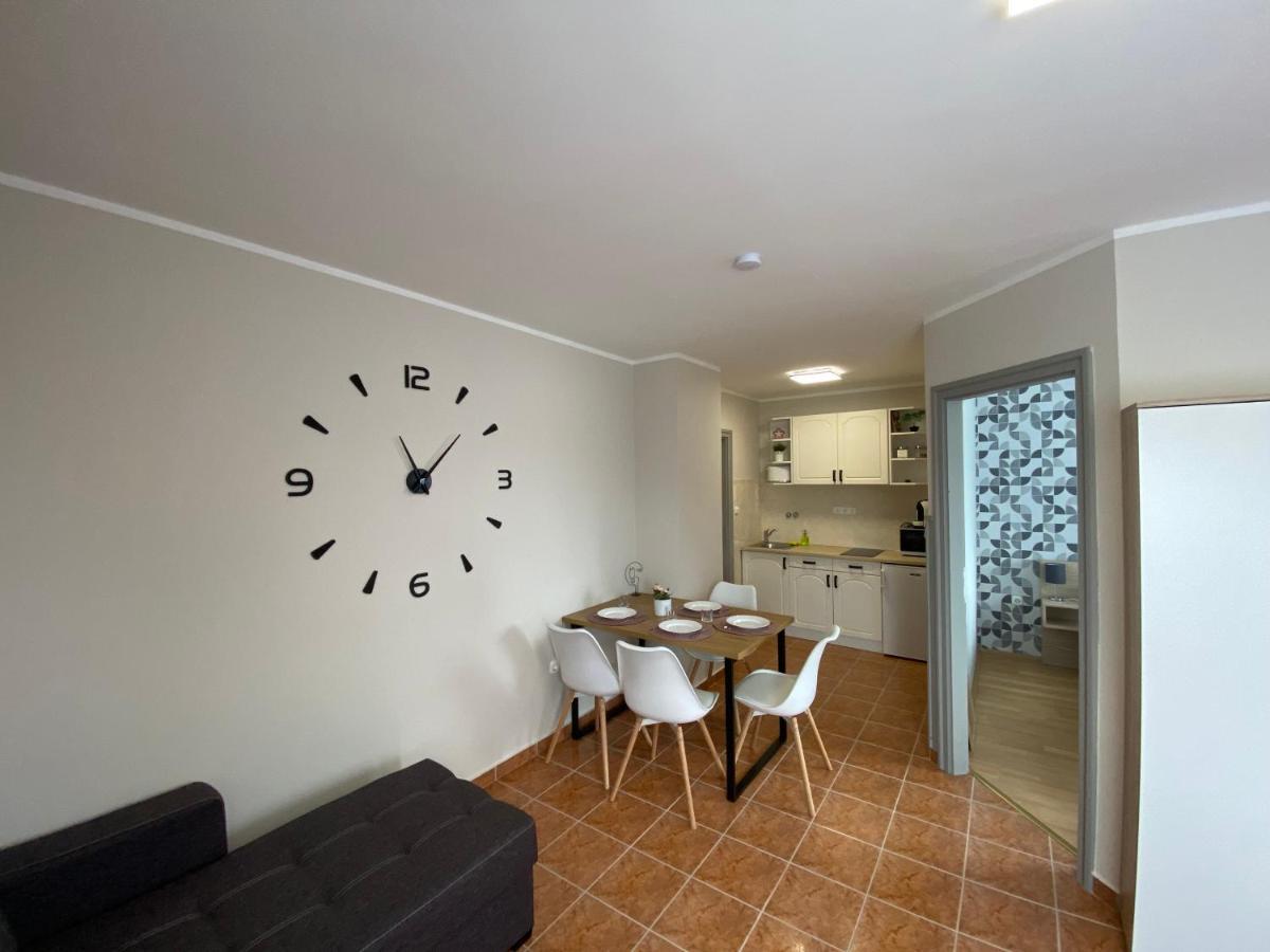 Silence Apartmanhaz 잘라카로쉬 외부 사진
