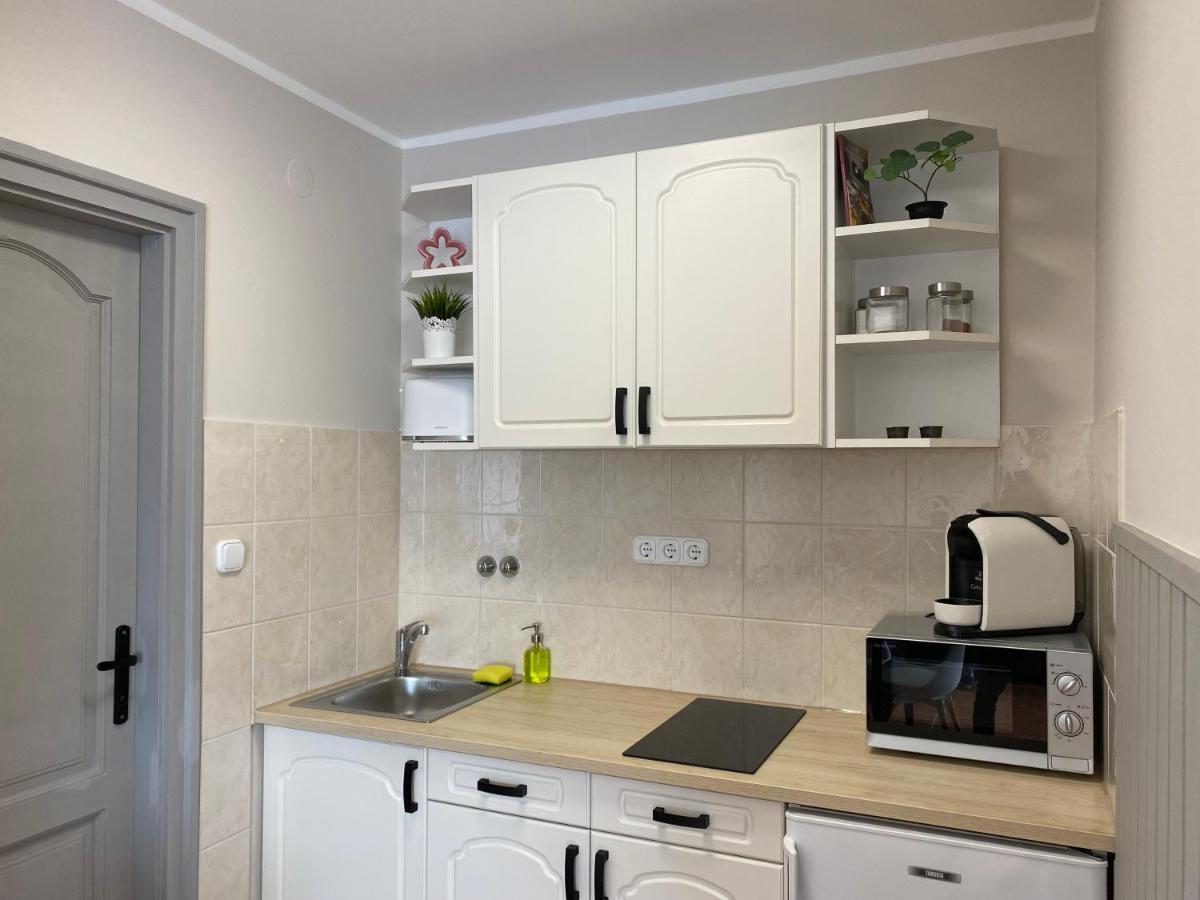 Silence Apartmanhaz 잘라카로쉬 외부 사진