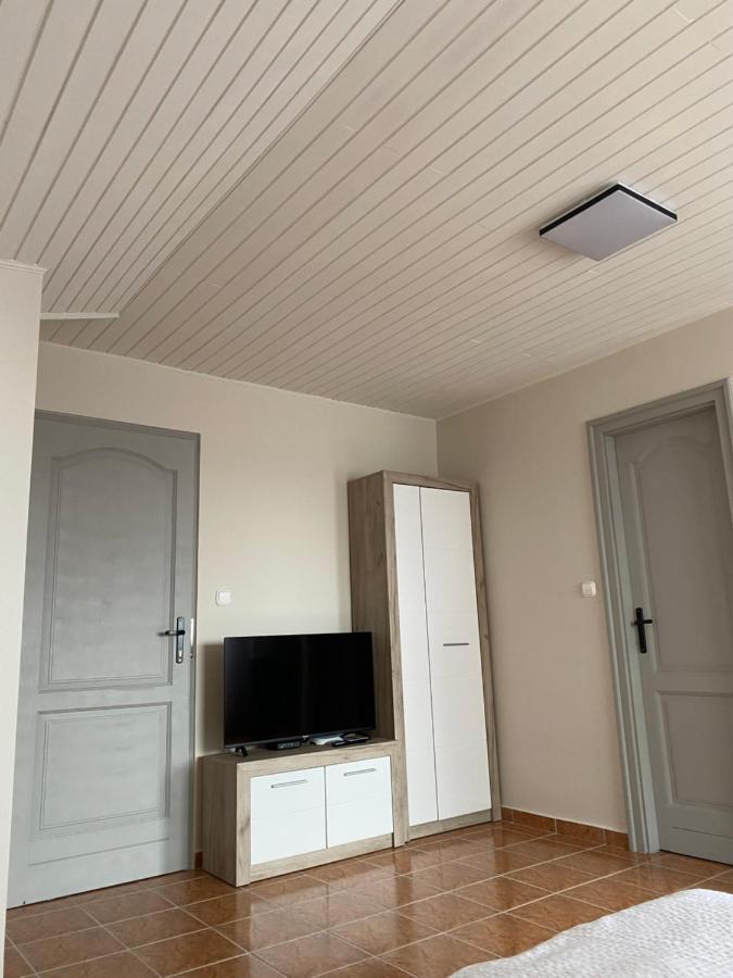 Silence Apartmanhaz 잘라카로쉬 외부 사진