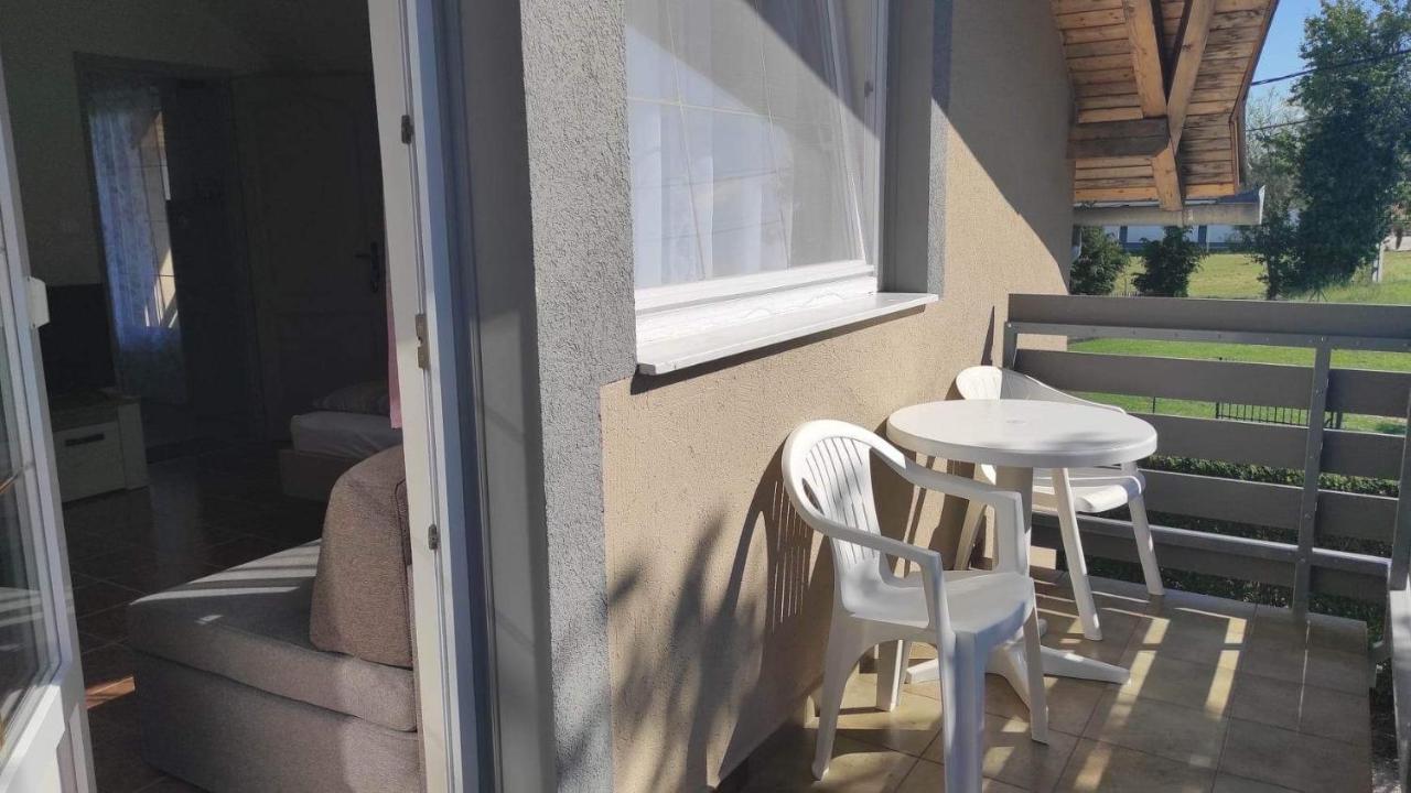 Silence Apartmanhaz 잘라카로쉬 외부 사진