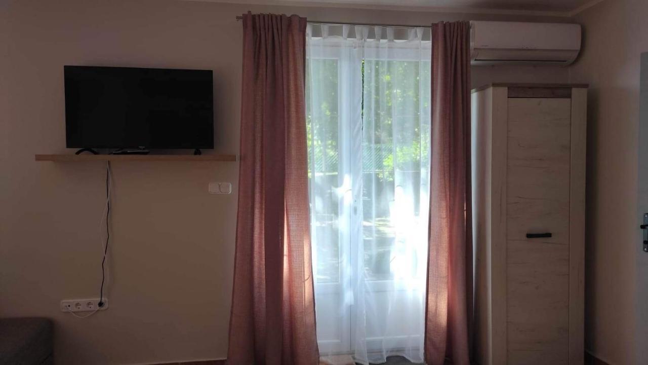 Silence Apartmanhaz 잘라카로쉬 외부 사진