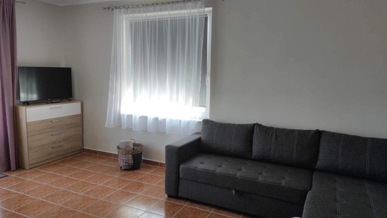 Silence Apartmanhaz 잘라카로쉬 외부 사진